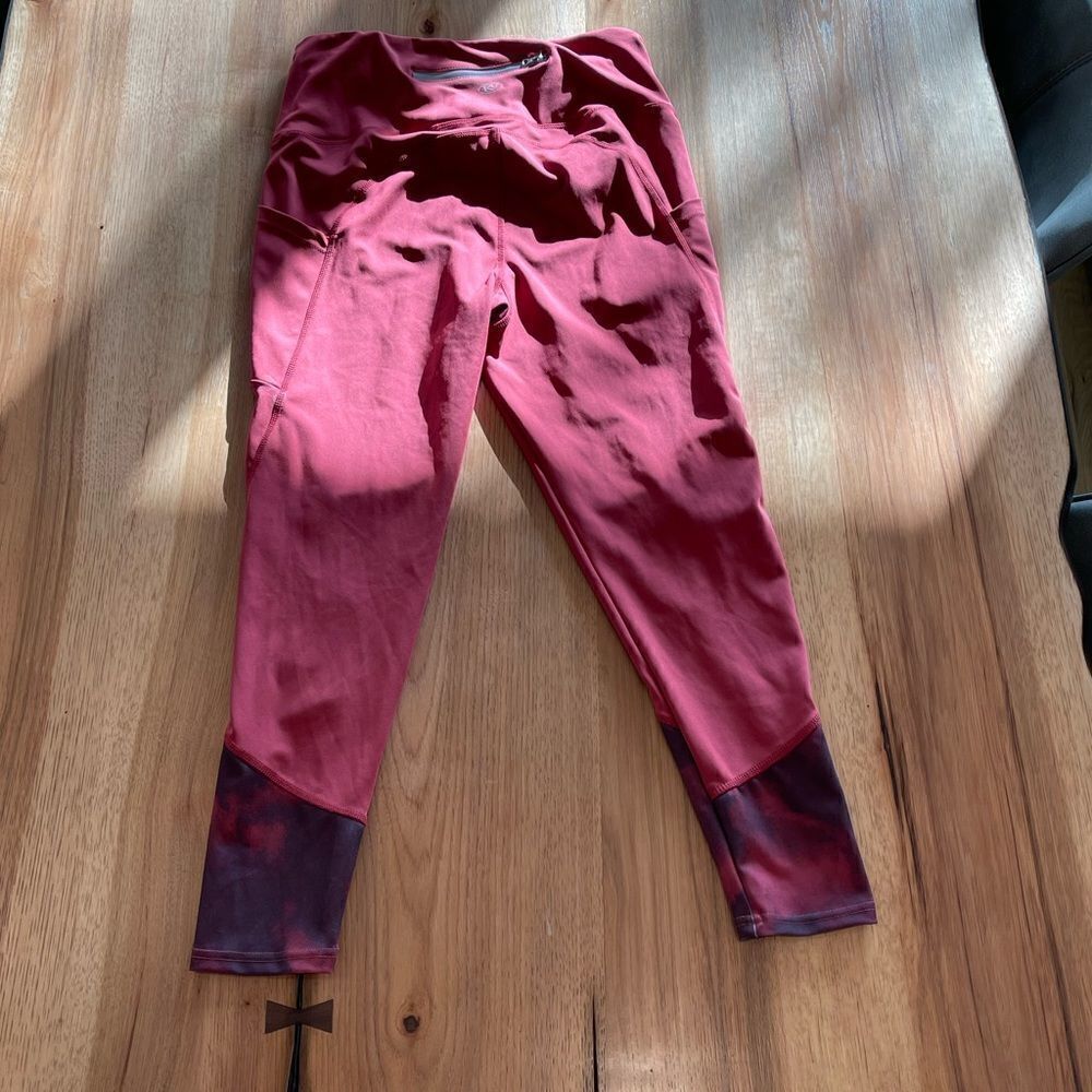 Kay Unger burgundy leggings